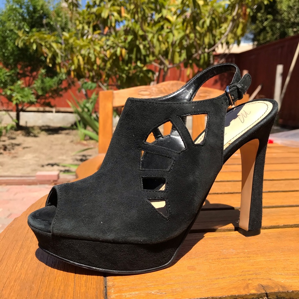 EUC MARC FISHER black suede heels